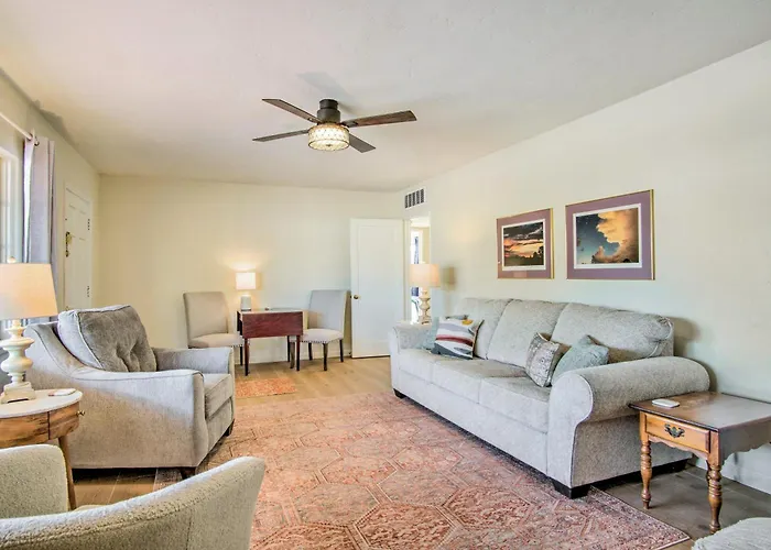 Centrally Located ~ 5 Mi To Dtwn! *